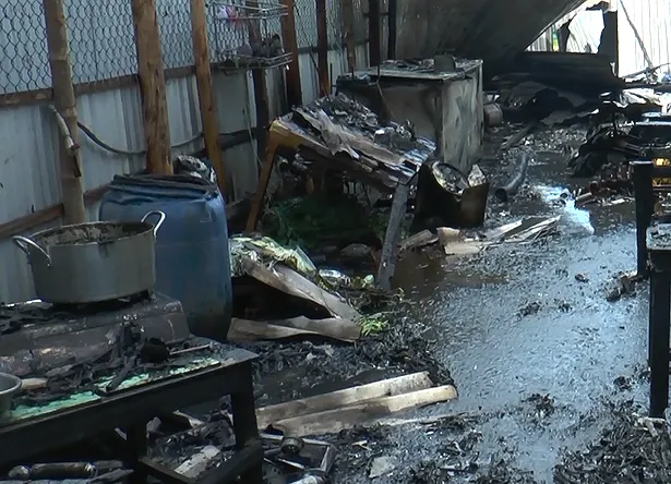 Nổ bình gas, 2 căn nhà bị thiêu rụi ở Bạc Liêu