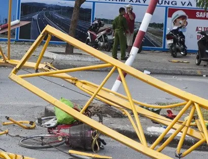 1 người tử vong vì cần cẩu gãy trúng đầu tại công trình xây dựng trụ sở UBND xã