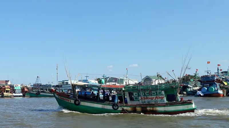 Phạt 1 tỷ đồng và tịch thu tàu cá do vi phạm vùng biển nước ngoài nhiều lần