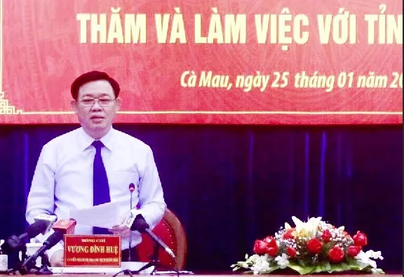 Chủ tịch Quốc hội Vương Đình Huệ phát biểu ý kiến tại buổi làm việc với lãnh đạo tỉnh Cà Mau