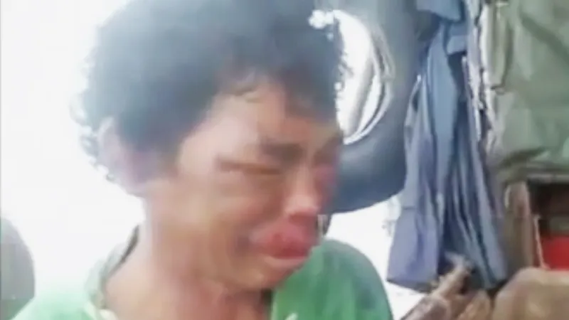 Một trong hai ngư dân bị hành hạ dã man
