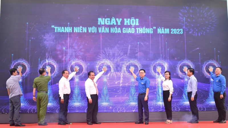 Khởi động ngày hội Thanh niên với văn hóa giao thông năm 2023