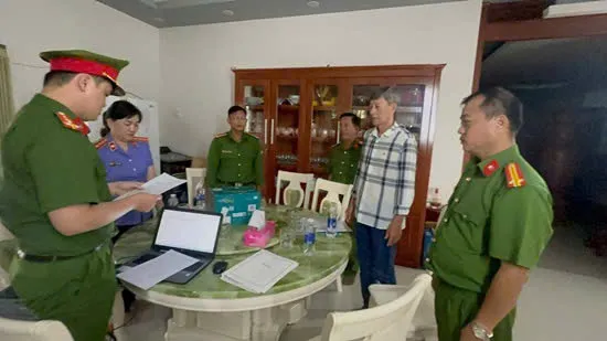 Khởi tố nguyên Cục trưởng Cục thuế tỉnh Cà Mau Nguyễn Thành Sua