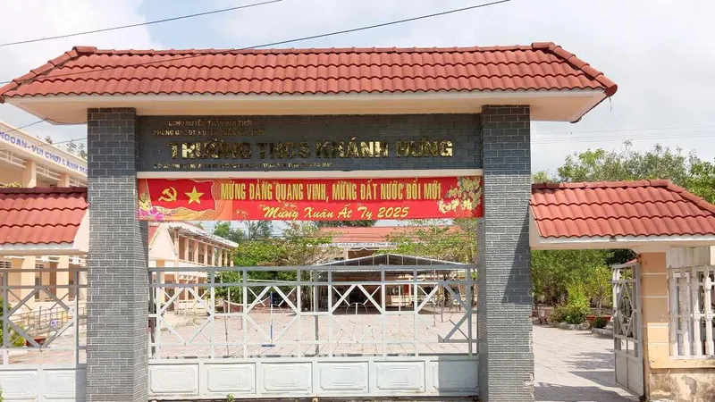 Chủ tịch UBND tỉnh Cà Mau chỉ đạo xử lý vụ hiệu trưởng kỷ luật giáo viên sai quy định