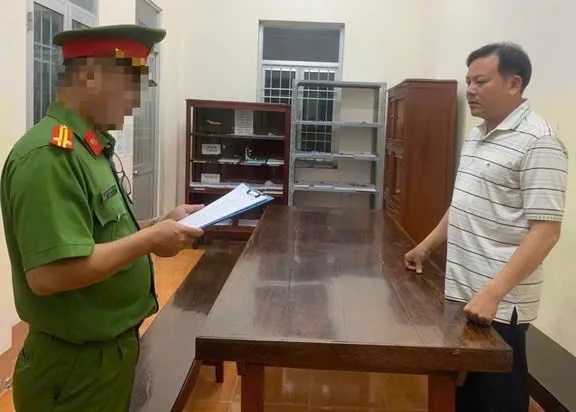 Tạm giam cựu giám đốc chi nhánh ngân hàng giải ngân sai gần 17 tỷ đồng