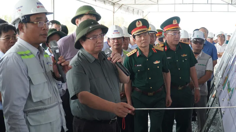 Thủ tướng Phạm Minh Chính: Đến 19-12, phải hoàn thành toàn tuyến đường cao tốc Cần Thơ - Cà Mau