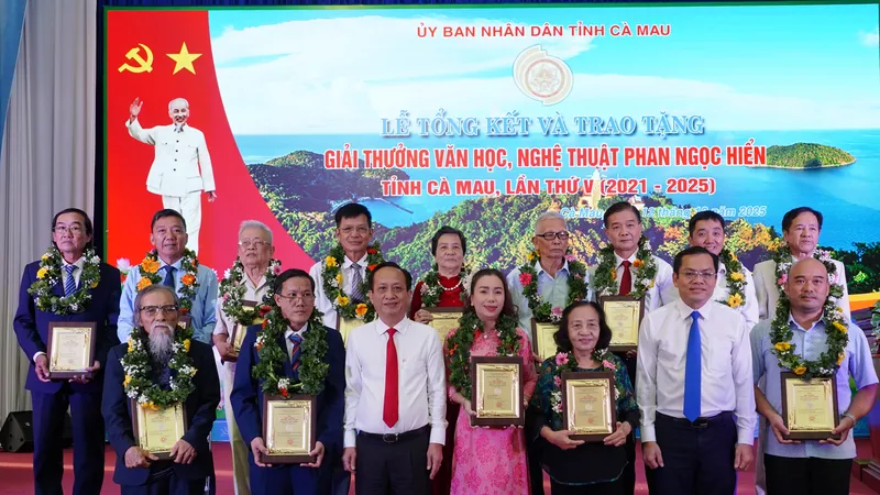 14 tác phẩm đạt giải thưởng văn học, nghệ thuật Phan Ngọc Hiển lần thứ V