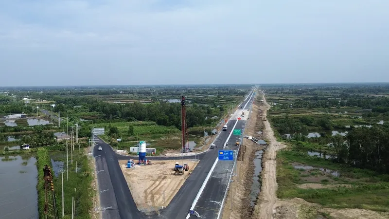 Tuyến cao tốc Hậu Giang - Cà Mau chính thức thông xe từ trưa 19-1