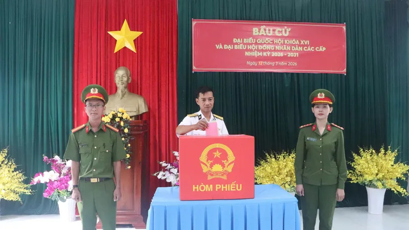 Sáng nay, cử tri đảo Hòn Khoai và Hòn Chuối bầu cử sớm