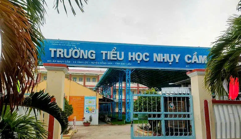 Bộ Y tế đề nghị điều tra vụ các em học sinh nghi ngộ độc thực phẩm tại Cà Mau