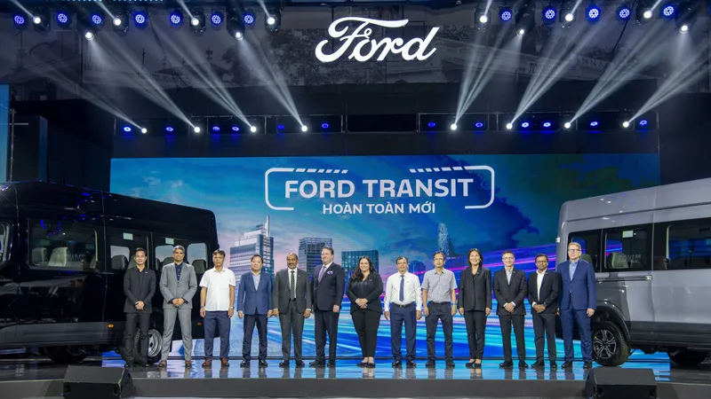 Ford Transit hoàn toàn mới: Thiết lập chuẩn mực cho vận tải hành khách cao cấp tại Việt Nam