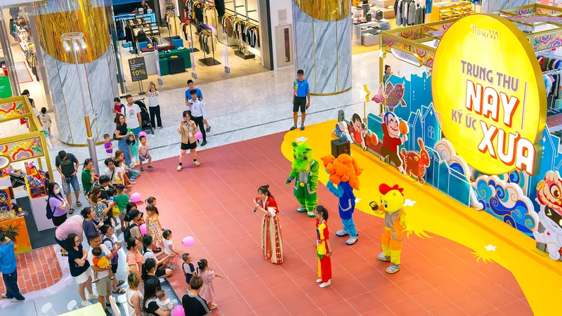 Không khí lễ hội sôi động tại hệ thống TTTM Thiso Mall