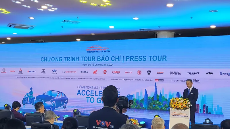 Ông Nakano Keita - Chủ tịch Hiệp hội các Nhà sản xuất Ô tô Việt Nam (VAMA) phát biểu tại sự kiện