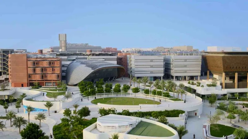 Thành phố Masdar City của UAE giữa lòng sa mạc