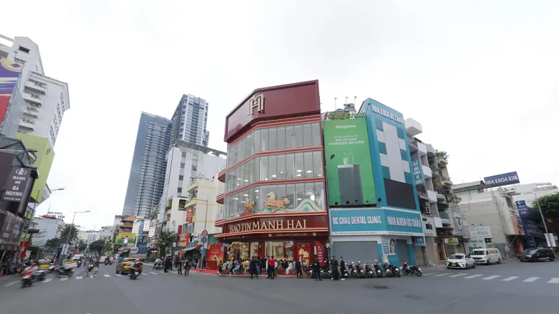 Bảo Tín Mạnh Hải vừa khai trương cửa hàng lớn nhất tại Thành phố Hồ Chí Minh