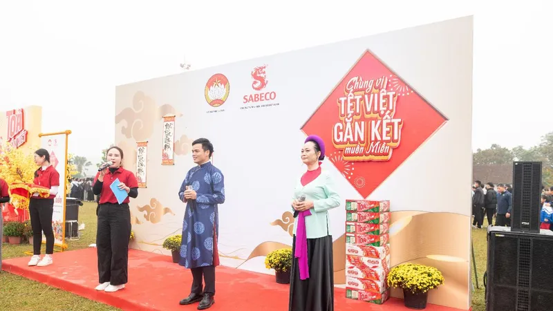 Người dân Nghệ An lần đầu trải nghiệm sự kiện “Chung vị Tết Việt -Gắn kết muôn miền”