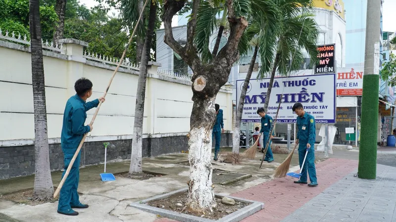 Lực lượng dân quân hưởng ứng xây dựng nếp sống văn hóa văn minh ở TP Dĩ An