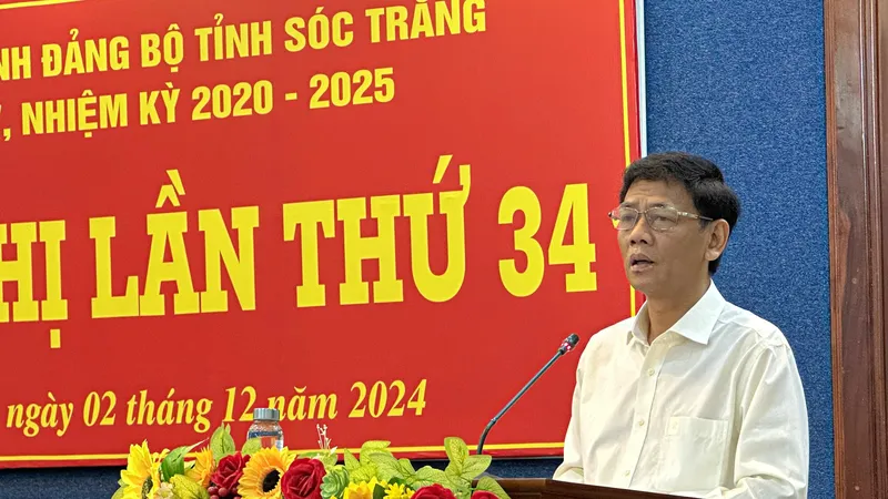 Bí thư Tỉnh ủy Sóc Trăng Lâm Văn Mẫn phát biểu tại hội nghị Ban Chấp hành Đảng bộ tỉnh Sóc Trăng, ngày 2-12 