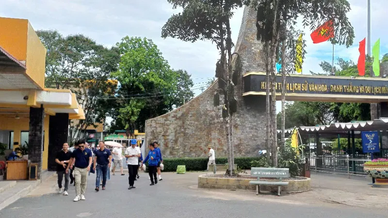 Khu du lịch quốc gia núi Bà Đen (tỉnh Tây Ninh) đã sử dụng tích hợp mã QR