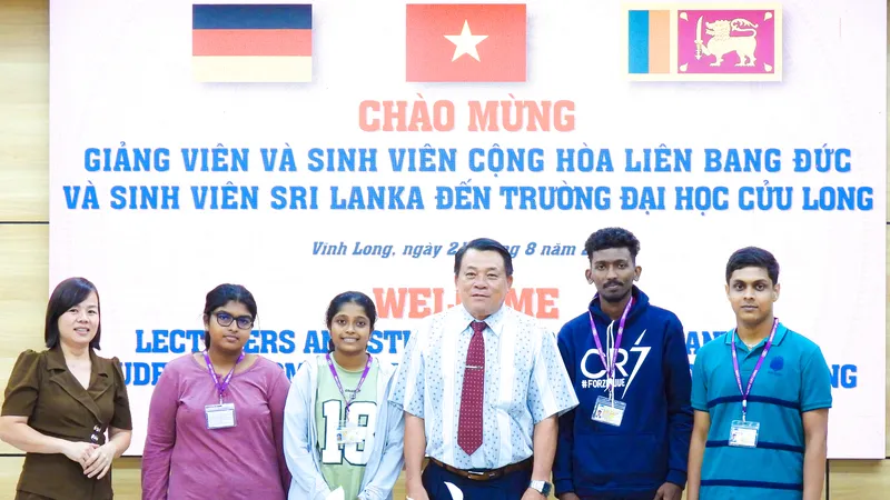 Trường Đại học Cửu Long tiếp nhận giảng viên và sinh viên các nước đến giảng dạy và học tập