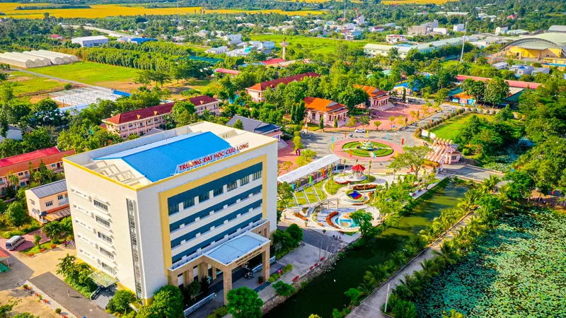 Trường Đại học Cửu Long hiện có quy mô đào tạo hơn 30.000 sinh viên, học viên