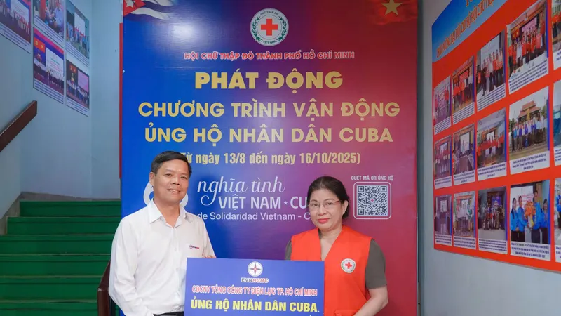 Tổng Công ty Điện lực TPHCM ủng hộ nhân dân Cuba hơn 286 triệu đồng
