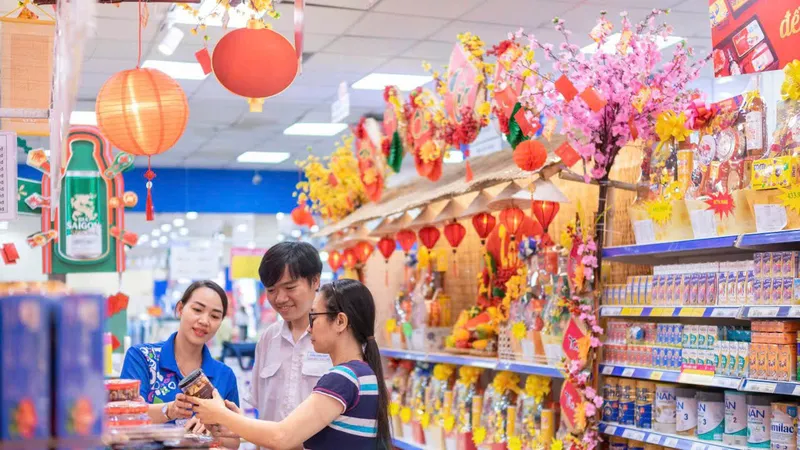 Hàng hóa Tết rục rịch lên kệ hệ thống Saigon Co.op, sẵn sàng cho mùa tiêu dùng lớn nhất năm