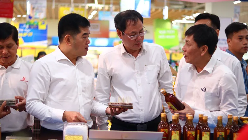 Đại diện các doanh nghiệp trao đổi về tiêu chuẩn, nguồn gốc và khả năng kết nối thị trường
