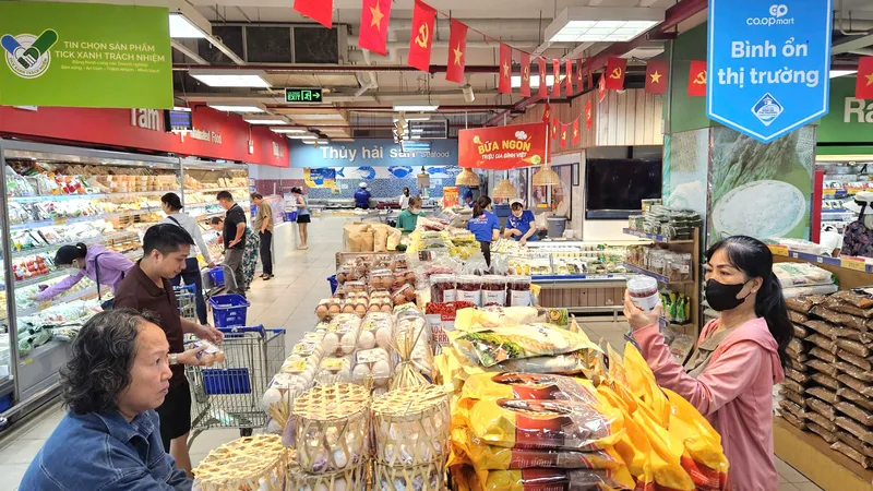 Sức mua bán lẻ tăng trưởng 2 con số trong 4 tháng đầu năm nhờ loạt giải pháp kích cầu của doanh nghiệp