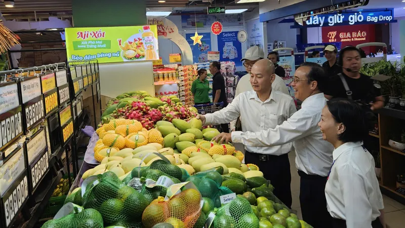 Nông sản TPHCM được ưu tiên trên quầy kệ tại siêu thị