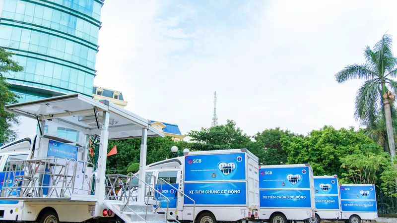 SCB tặng TP Hải Phòng 5 xe tiêm chủng cơ động