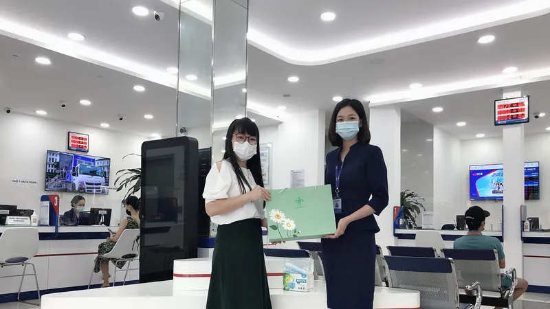 SCB hỗ trợ CBNV có hoàn cảnh khó khăn do ảnh hưởng Covid-19