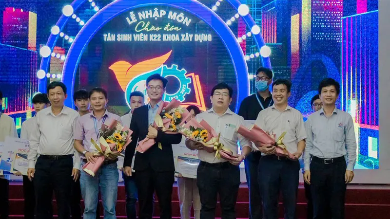Onwa Tech trao học bổng cho tân sinh viên Khoa Xây dựng – Trường Đại học Sư phạm Kỹ thuật TPHCM
