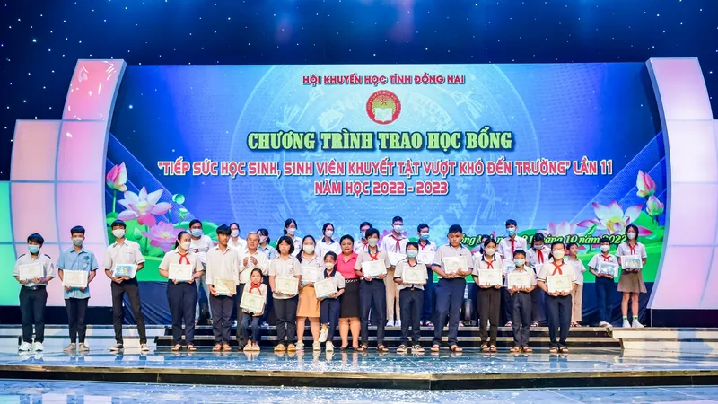 Vedan Việt Nam trao học bổng “Tiếp sức học sinh, sinh viên khuyết tật vượt khó đến trường” năm học 2022-2023 