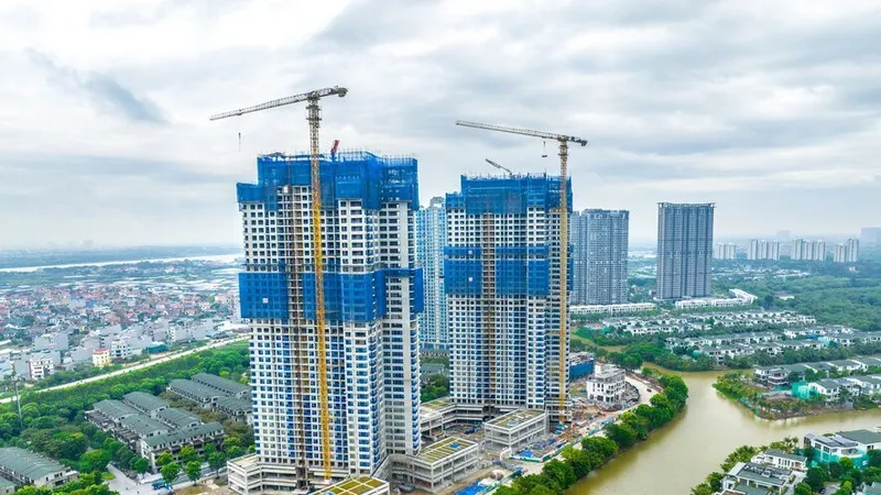 Ban lãnh đạo Tập đoàn Xây dựng Hòa Bình tham gia hội thảo về xây dựng
