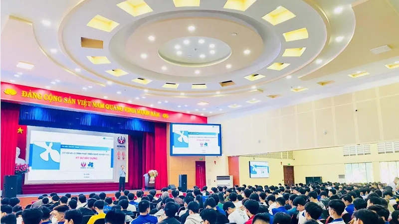 Tập đoàn Xây dựng Hòa Bình tổ chức Hội thảo chuyên đề dành cho sinh viên Trường Đại học Sư phạm Kỹ thuật TPHCM