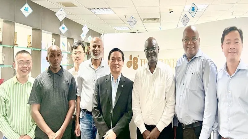 Tập đoàn Xây dựng Hòa Bình tiếp Đoàn công tác Cộng hòa Kenya tới thăm và làm việc