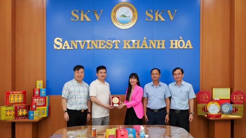 Công ty Sanvinest Khánh Hòa hợp tác Tập đoàn Đồng Nhân Đường (Trung Quốc) xuất khẩu sản phẩm
