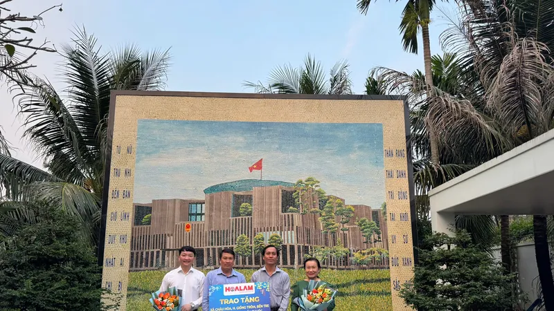 Hàng trăm triệu đồng ủng hộ chương trình Tết quân - dân năm 2025 tại Bến Tre