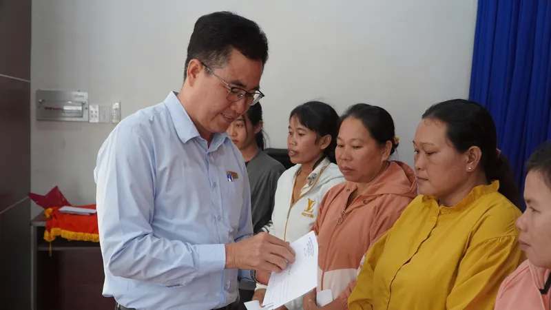 Công ty XSKT Bà Rịa - Vũng Tàu trao quà tết tại huyện Châu Đức
