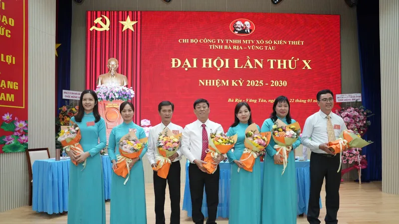 Ông Dương Minh Tú, Giám đốc Công ty XSKT tỉnh Bà Rịa - Vũng Tàu tái cử Bí thư Chi bộ