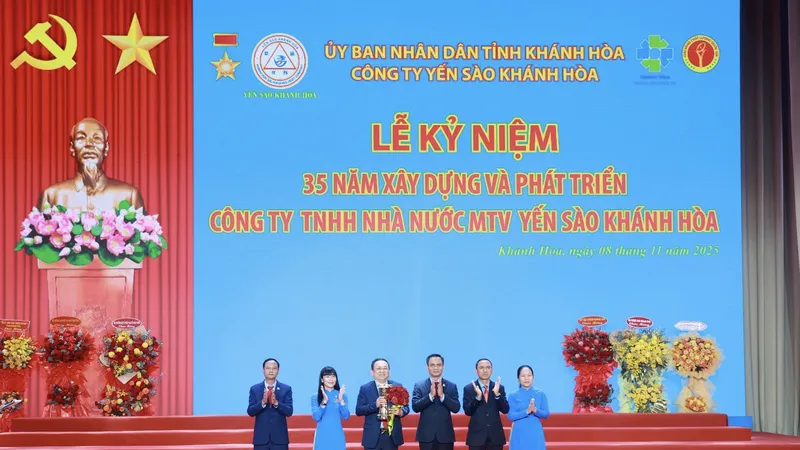 Tự hào những người dẫn lối thương hiệu Yến Sào Khánh Hòa