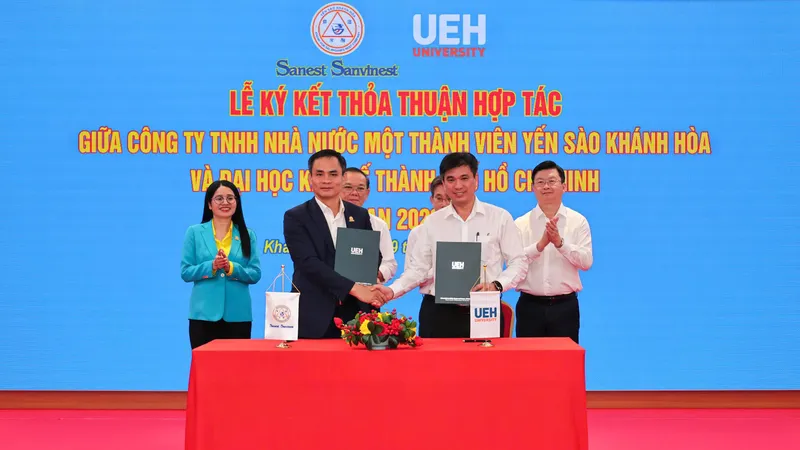 Yến sào Khánh Hòa ký kết hợp tác chiến lược 5 năm với Đại học Kinh tế TPHCM (UEH)