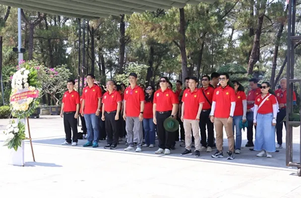  Đảng bộ Công ty XSKT Thành phố Hồ Chí Minh tổ chức hành trình về nguồn tại các “Địa chỉ đỏ”