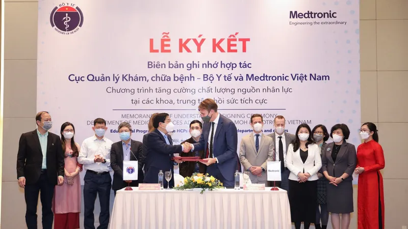Medtronic Việt Nam và Bộ Y tế hợp tác tăng cường chất lượng nguồn nhân lực y tế chống Covid-19 