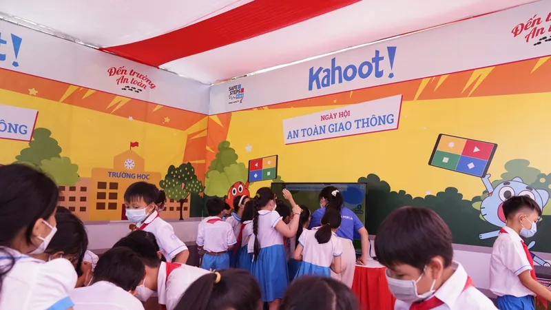 Prudential tổ chức Ngày hội an toàn giao thông tại tỉnh Quảng Ngãi