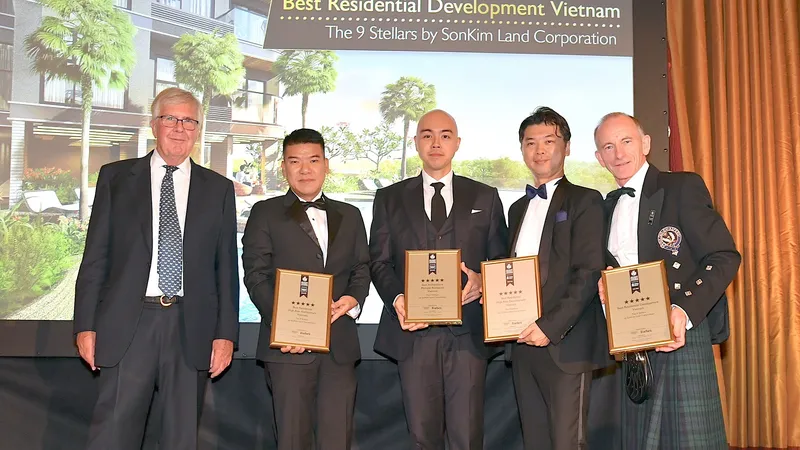 The 9 Stellars đạt các giải thưởng danh giá