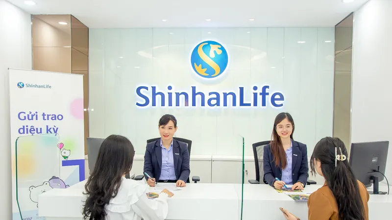 Shinhan Life khai trương trung tâm dịch vụ khách hàng tại Hà Nội