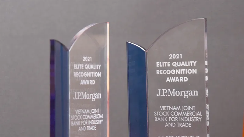 VietinBank đón nhận 2 giải thưởng do JPMorgan trao tặng