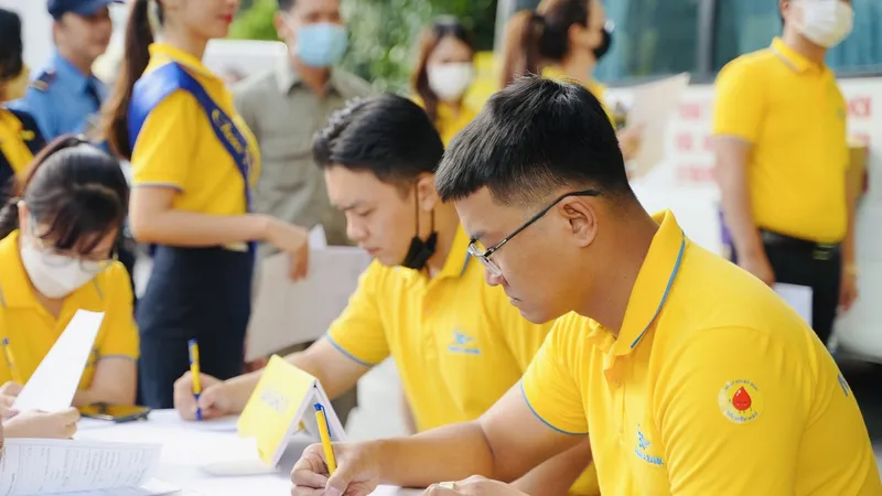 Ngày Hội đỏ Nam A Bank thu hút sự tham gia đông đảo của CBNV, khách hàng và đối tác